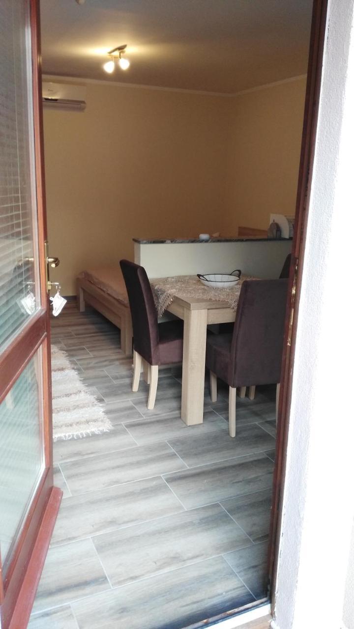 Sofi Apartment Kotor Bagian luar foto