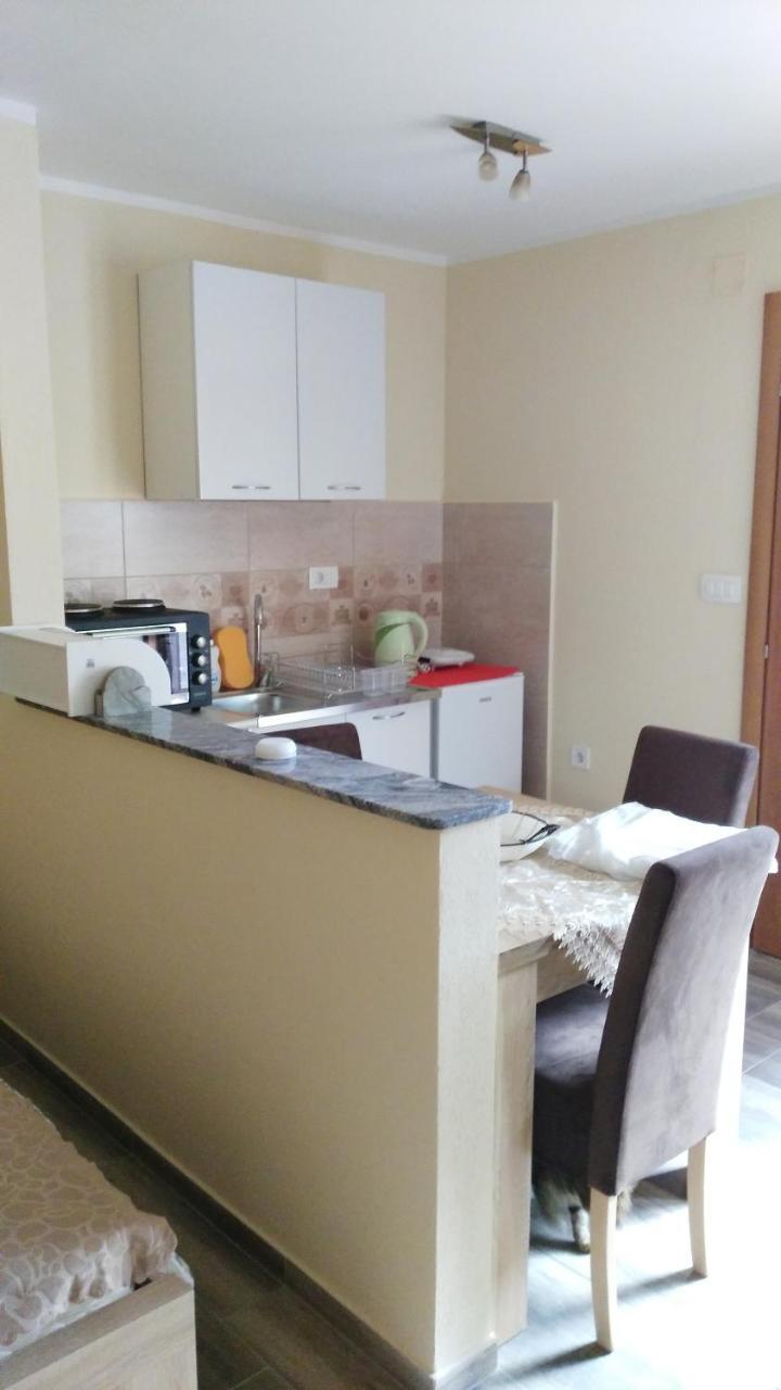 Sofi Apartment Kotor Bagian luar foto